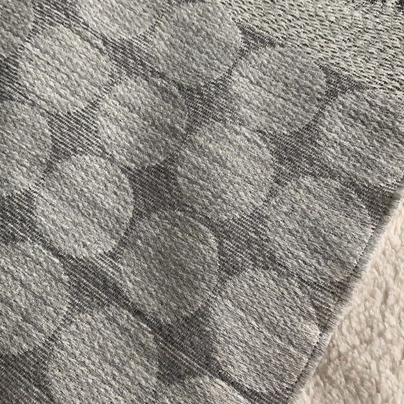 Talbots Gray Polka Dot Scarf Wrap EUC - Picture 5 of 14